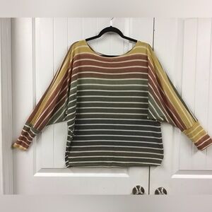 Fantastic Fawn Striped Multicolor Batwing Sleeve Top size Medium